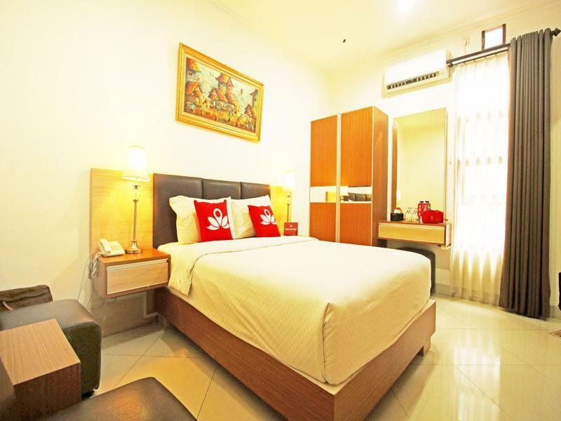 Zen Rooms Mundinglaya Dago Bandung Exterior foto